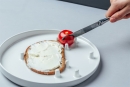Frau Kettner® - Der Einhandteller – Innovativer Alltagshelfer für Menschen mit nur einer funktionsfähigen Hand